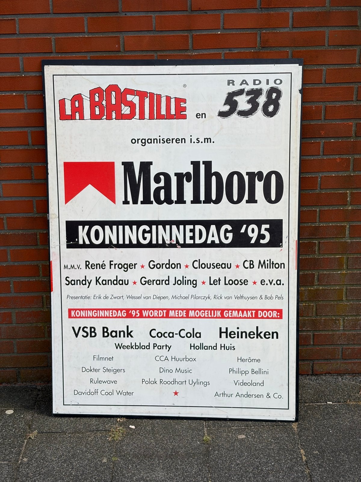 Marlboro & M.C. Escher Poster, Ophalen, Deurposter of groter, Overige onderwerpen, Rechthoekig Staand