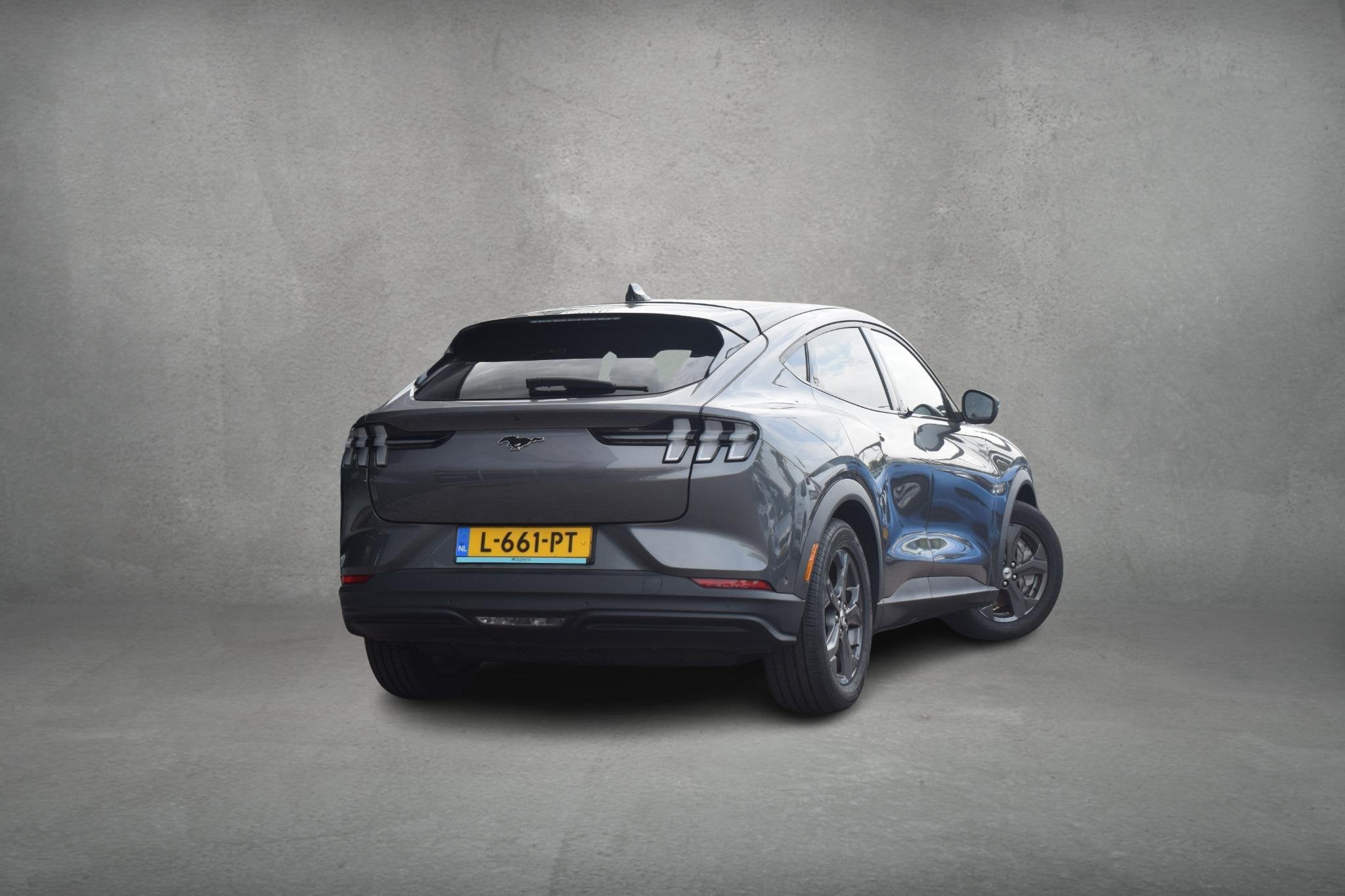 Ford Mustang Mach-E RWD 75 kWh | Pano | B&O | Leer | Memory, Auto's, Automatische klimaatregeling, Gebruikt, 750 kg, 258 pk