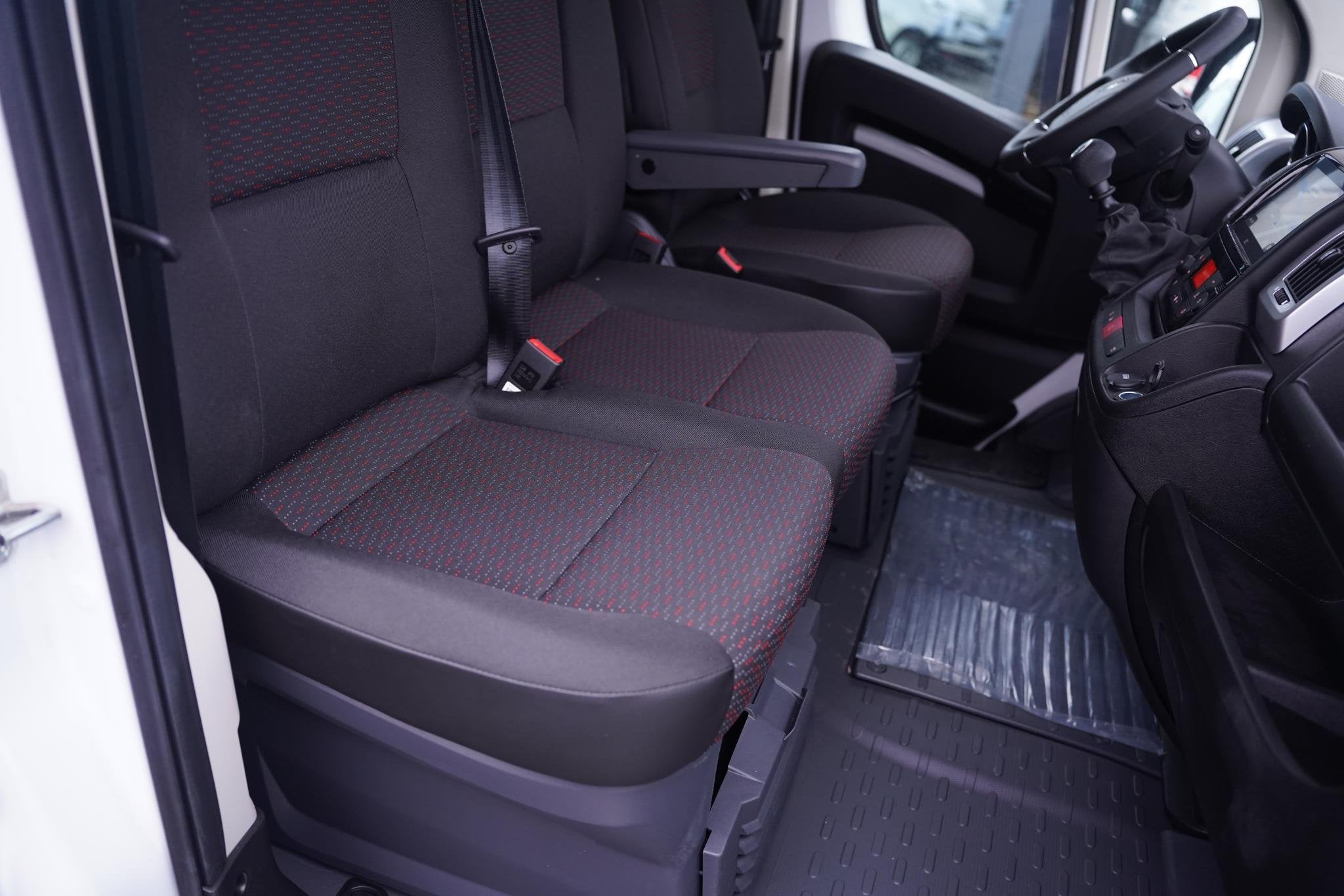 Foto 27 van Opel Movano 2.2D 140 pk L2H2 White&Black Edition Navi 18" LM
