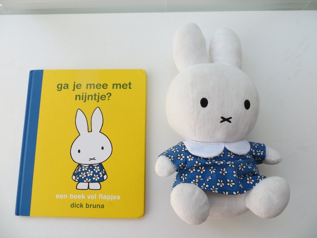 Dick Bruna groot Nijntje Boek Flapjes Nijntje knuffel 40 cm, Konijn, Nijntje, Zo goed als nieuw, Middelgroot (20 tot 80 cm)