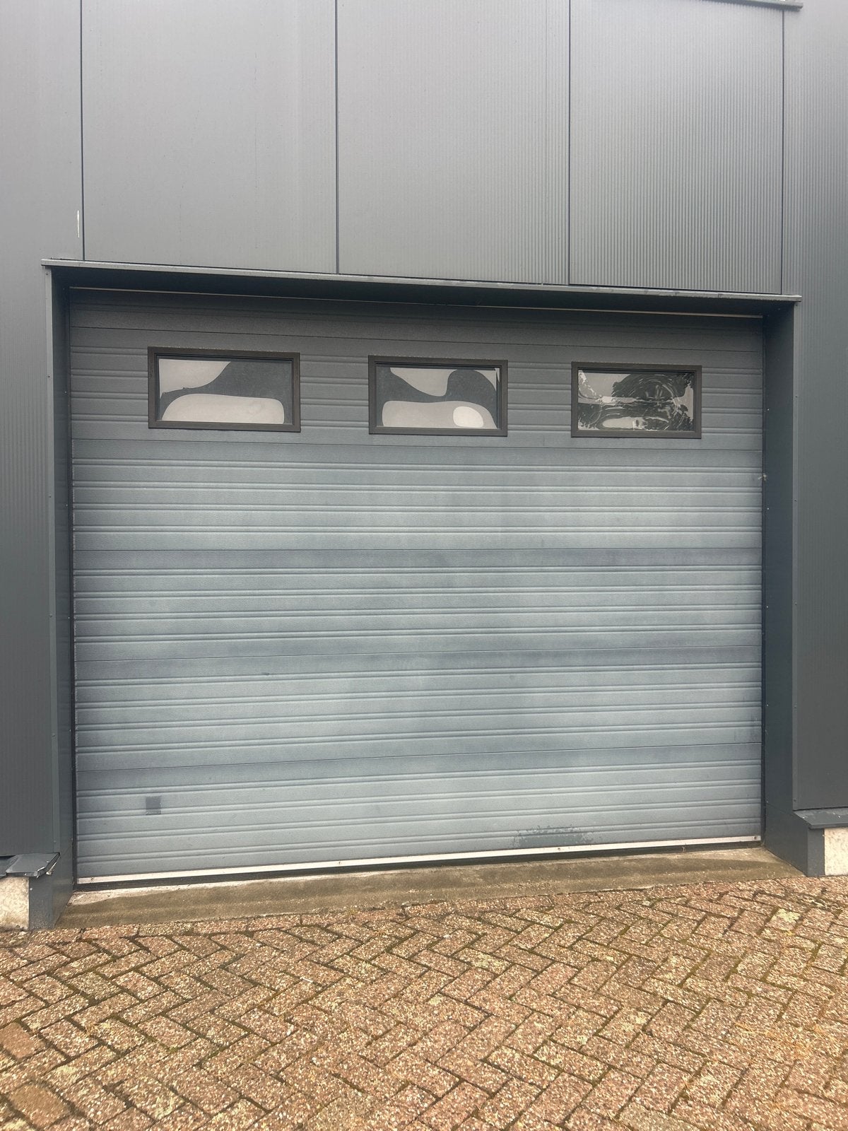 2x Albin Overhead Deuren RAL 7016 - 335x230cm - Handbediend, Ophalen, Garagedeur, Zo goed als nieuw, Metaal