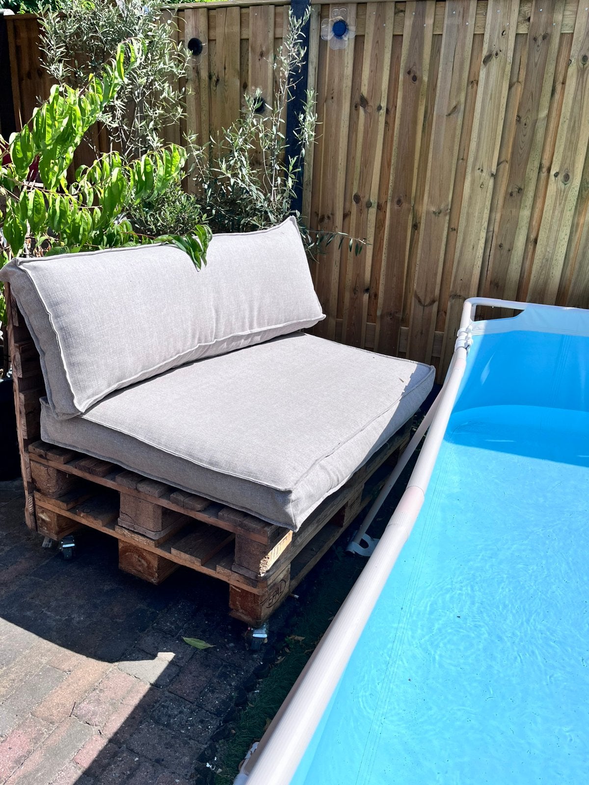 Pallet bank op zwenkwielen incl kussens, Tuin en Terras, Ligbedden, Ophalen, Gebruikt, Hout, Verrijdbaar