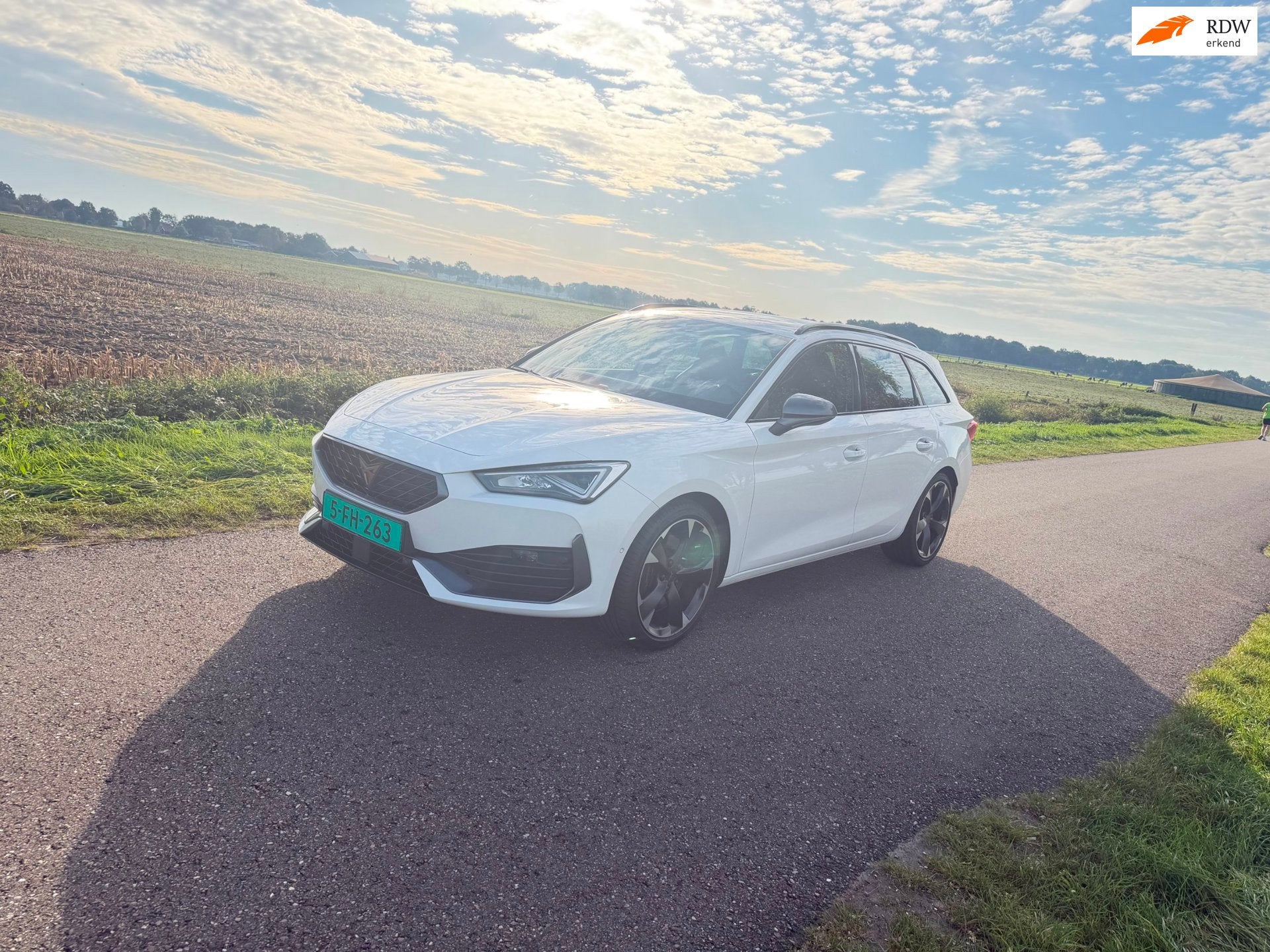 CUPRA Leon Sportstourer 2.0 e-Hybrid VZ Performance, Auto's, Automaat, 77 km/l, Gebruikt, Leon