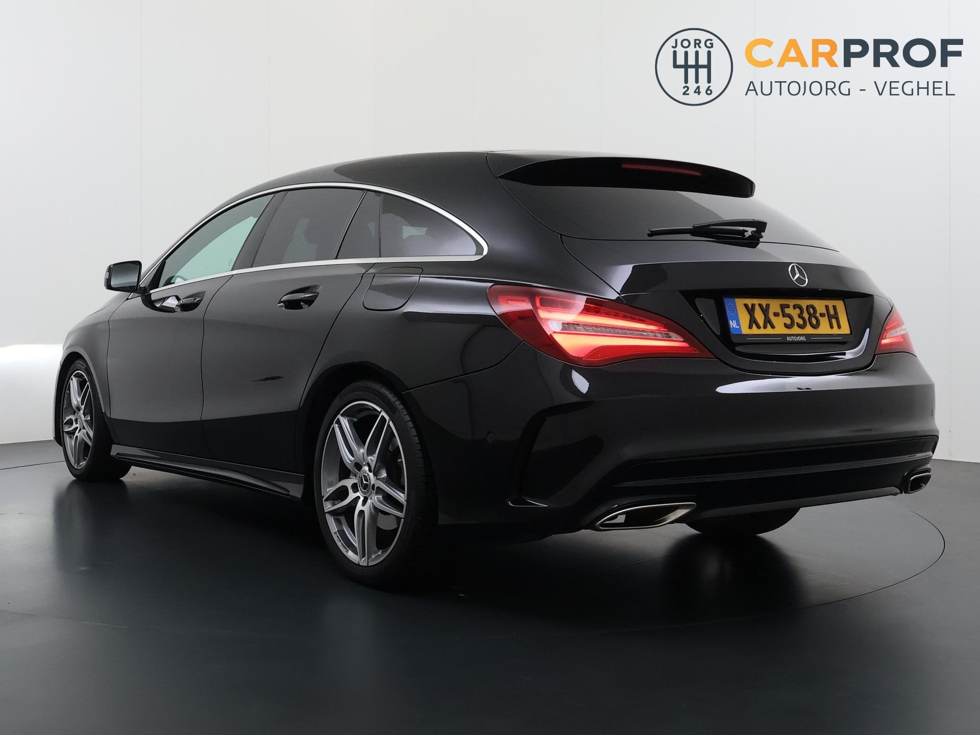 Mercedes-Benz CLA-klasse Shooting Brake 180 AMG Line | Camer, CLA, 730 kg, Gebruikt, 4 cilinders