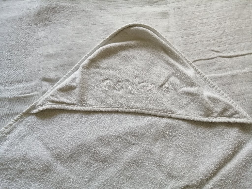 Badcape voor baby, wit van HEMA, Ophalen of Verzenden, Zo goed als nieuw, Overige typen, Hema