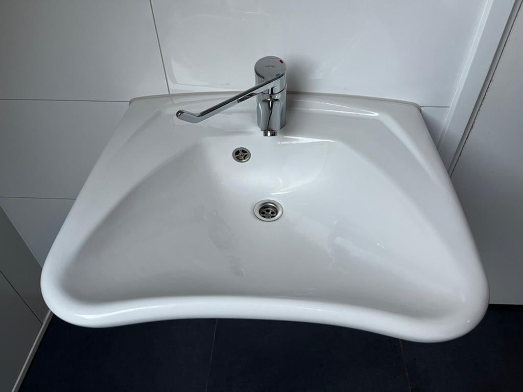 Wastafel en thermostatische kraan, Doe-het-zelf en Verbouw, Ophalen, Zo goed als nieuw, Wastafel