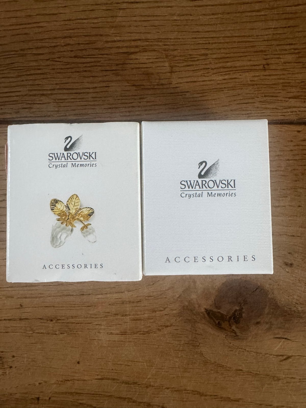 Swarovski Crystal Memories Aardbeien Figuurtje, Verzamelen, Swarovski, Ophalen of Verzenden, Zo goed als nieuw, Figuurtje