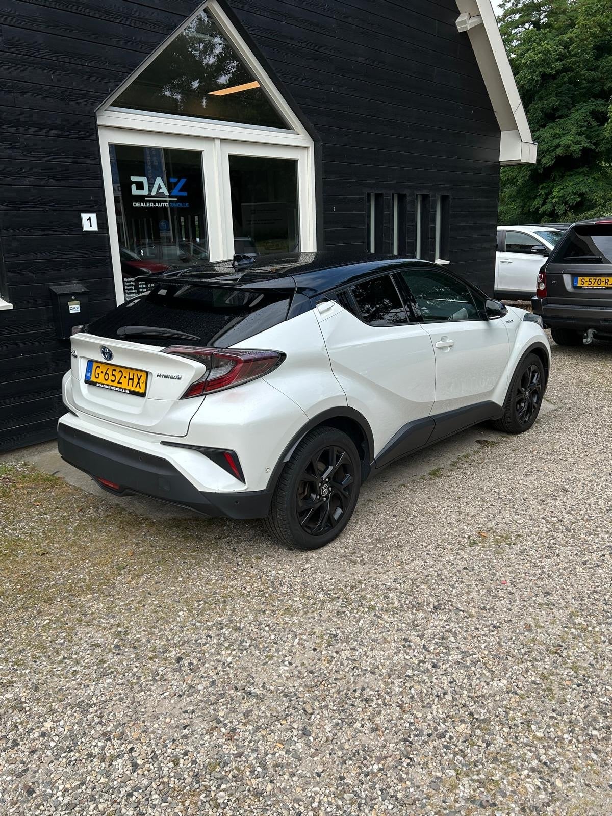 Toyota C-HR 1.8 Hybrid Bi-Tone Aut/NL-Auto/Navi/Camera/Pdc, Stof, Euro 6, 4 cilinders, Wit
