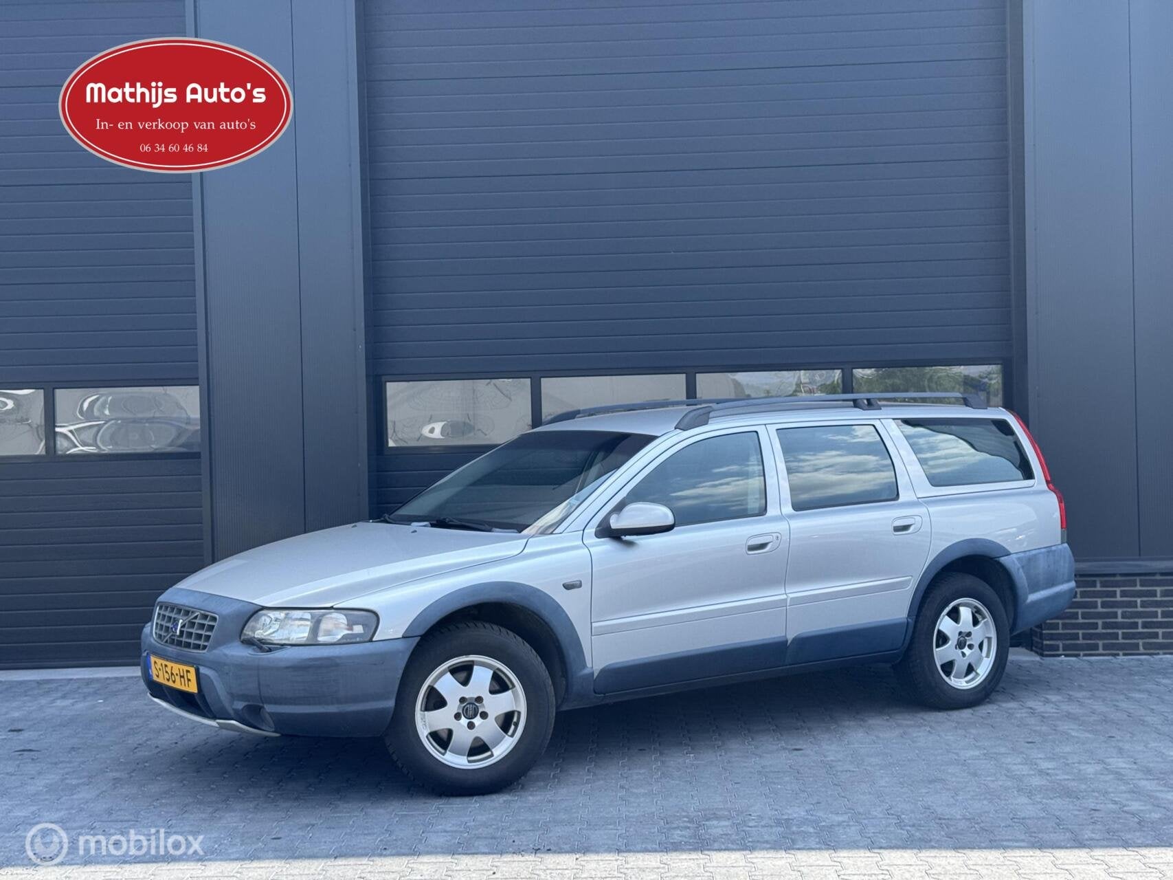 Volvo V70 2.4 T AWD Leder Automaat! Youngtimer! Nette auto!, Auto's, Automaat, 1800 kg, Electronic Stability Program (ESP), 1657 kg