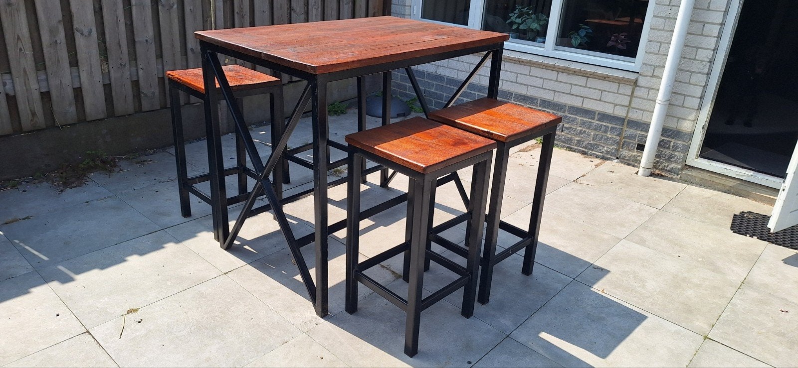Zware metalen bartafel met 4 barkrukken - Mangohout, Ophalen, Zo goed als nieuw, Rechthoekig, Metaal