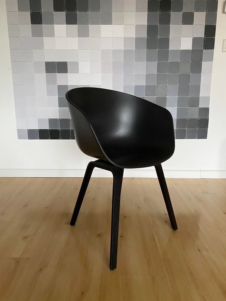HAY AAC22 stoel – zwart – als nieuw – modern design, Huis en Inrichting, Stoelen, Ophalen, Zwart, Zo goed als nieuw, Eén