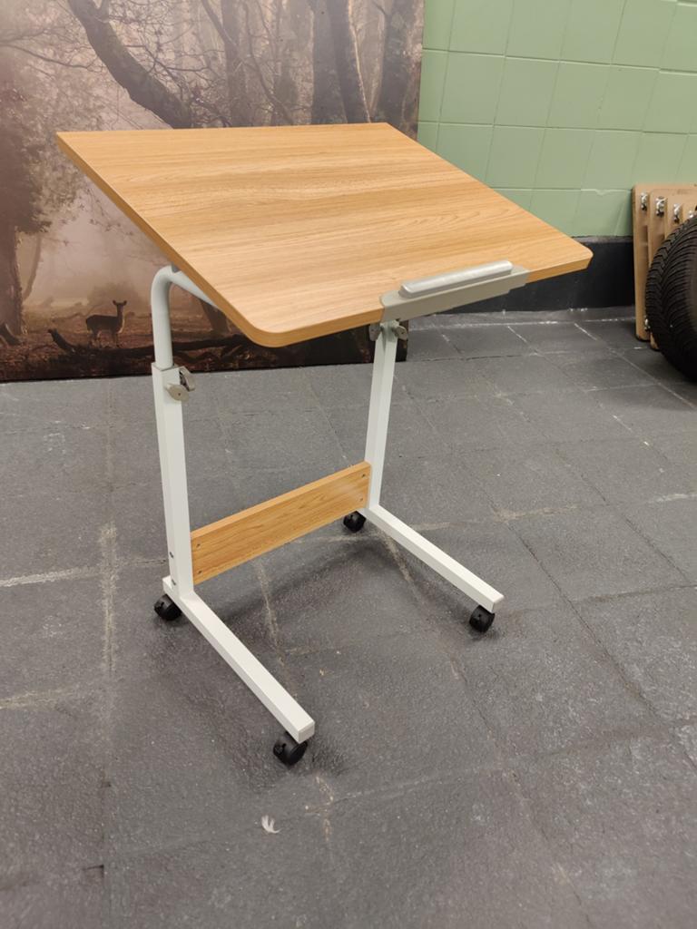 Verrijdbare bijzettafel met verstelbaar blad, Ophalen, Gebruikt, Modern, functioneel, 55 tot 75 cm