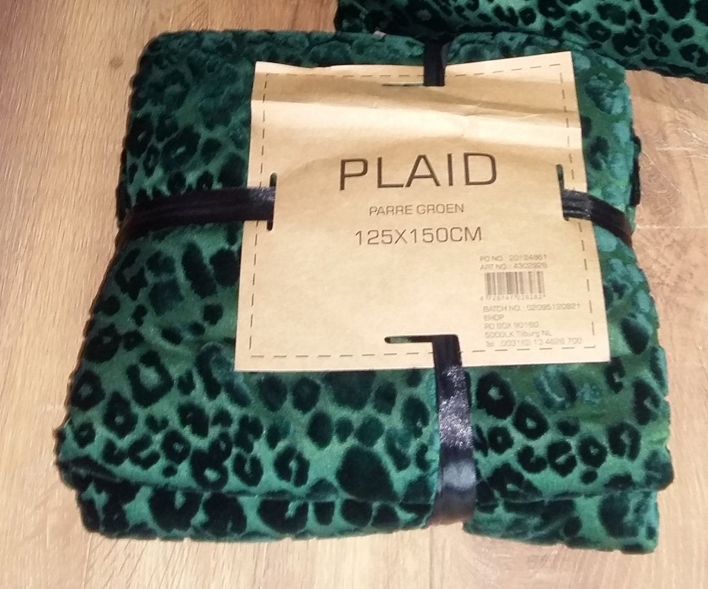 zeer mooie nieuwe gevoerde groene warme plaids 125 bij 150, Ophalen, Nieuw, Plaid, Groen