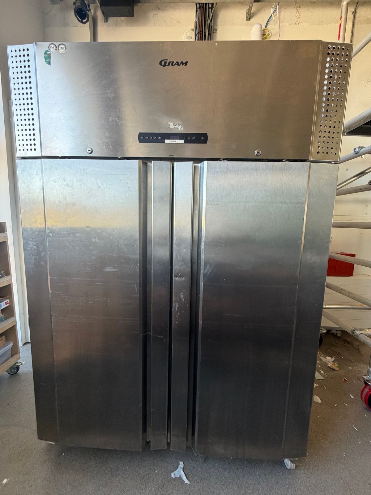 GRAM Professionele Vries - Dubbele Deur RVS, Ophalen, 200 liter of meer, 60 cm of meer, 160 cm of meer