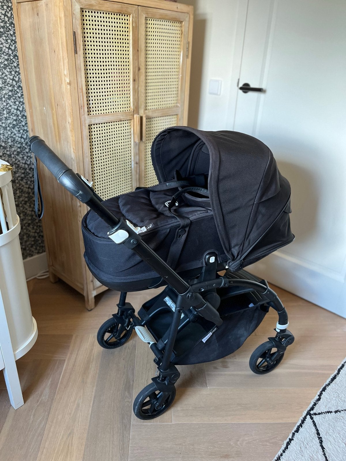 Bugaboo Bee 6 kinderwagen All-Black / zwart, Kinderen en Baby's, Kinderwagens en Combinaties, Gebruikt, Combiwagen, Bugaboo, Met reiswieg