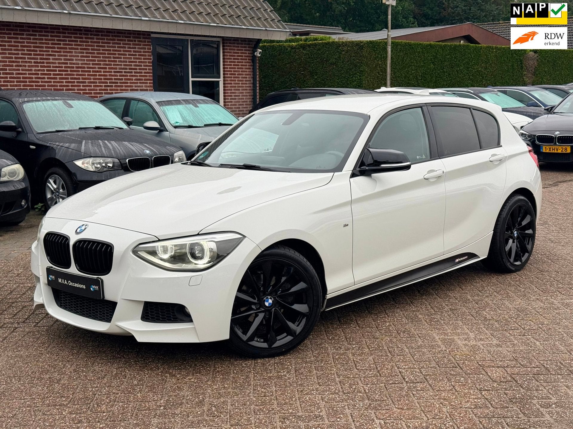 BMW 1-serie 114i EDE Executive M Sport|Nieuwe Ketting + Klep, Auto's, 1-Serie, Achterwielaandrijving, Gebruikt, 4 cilinders