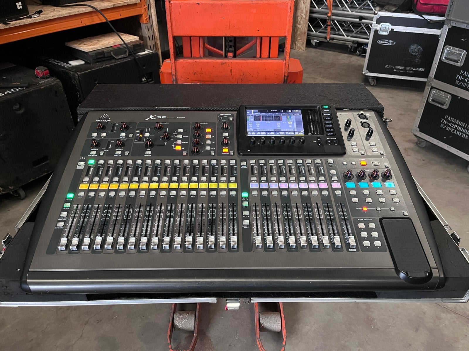 Behringer x32, Ophalen, Gebruikt, 20 kanalen of meer, Microfooningang