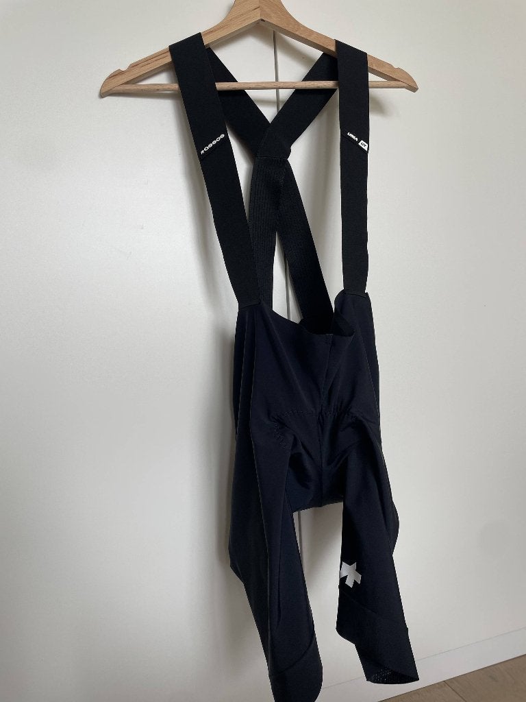Nieuwe Assos dames bib shorts UMA GT S11 maat L, Kleding | Dames, Sportkleding, Zwart, Maat 42/44 (L), Assos, Nieuw