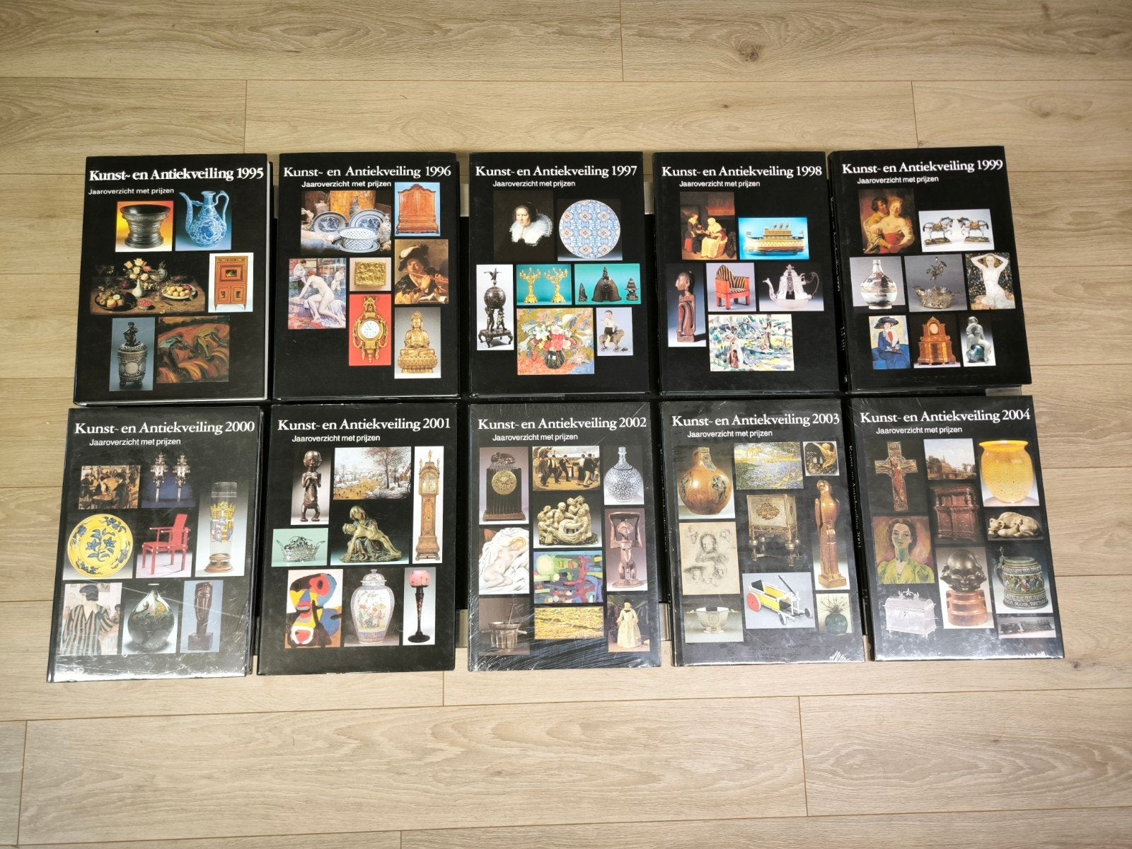 Kunst- en Antiekveiling Jaaroverzicht met prijz. (1995-2004), Ophalen of Verzenden, Zo goed als nieuw, Overige onderwerpen, Onbekend