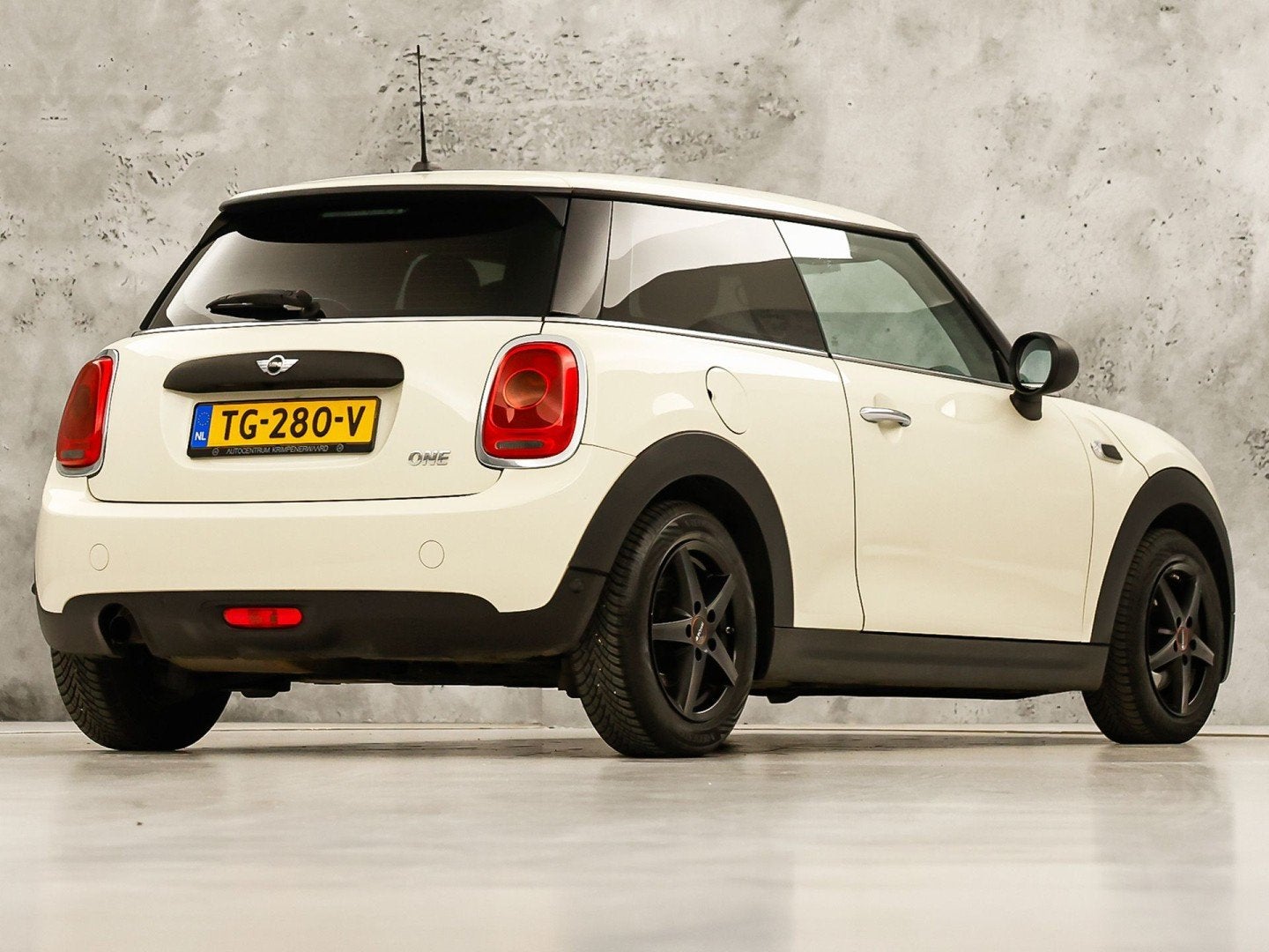 Foto 5 van MINI One 1.2 One Sport (AIRCO, STOELVERWARMING, BLUETOOTH, S