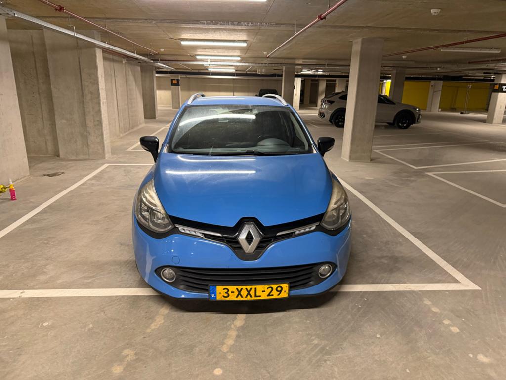 Renault Clio 1.5 DCI 66KW Estate 2014 Blauw, Auto's, Renault, Voorwielaandrijving, 4 cilinders, Origineel Nederlands, 32 km/l
