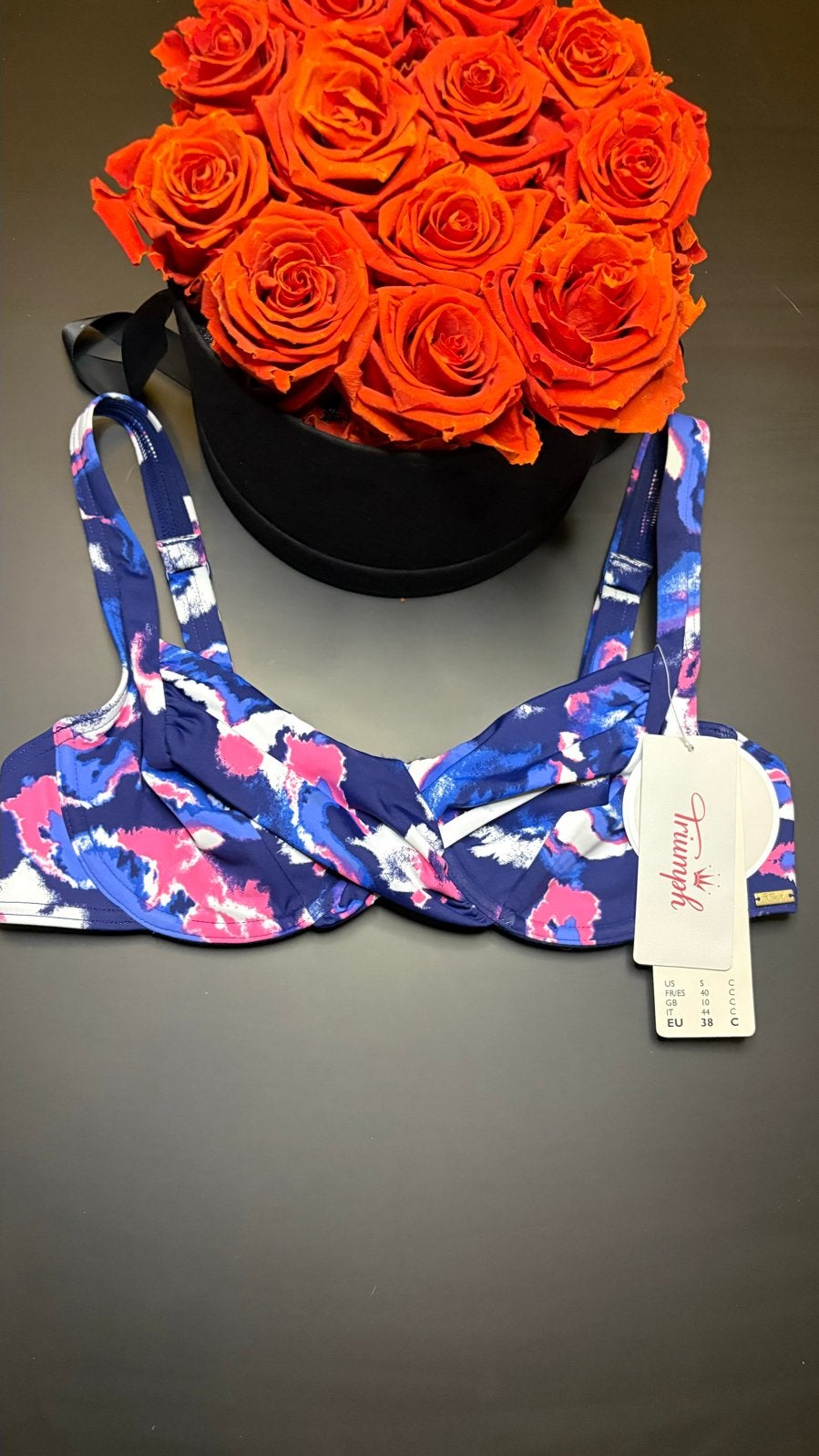Triumph bikini top 38C - Nieuw met kaartjes, Verzenden, Nieuw, Meerkleurig, Bikini