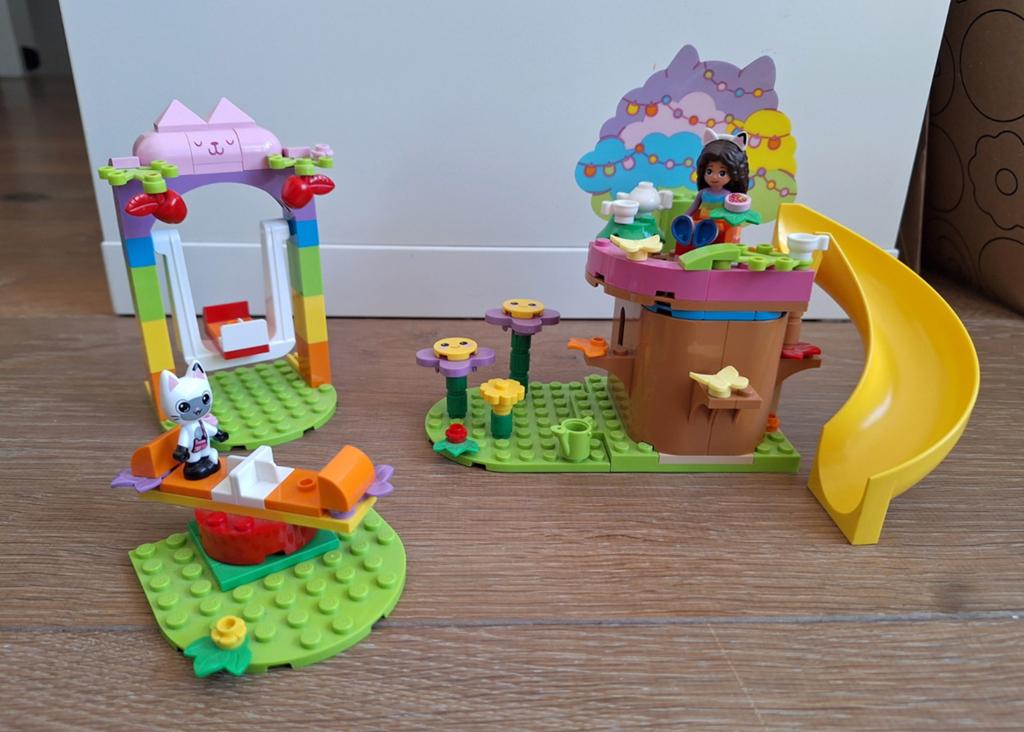 Lego 10787 Gabby's Poppenhuis - Kitty Fee's Tuinfeestje, Lego, Ophalen of Verzenden, Complete set, Compleet