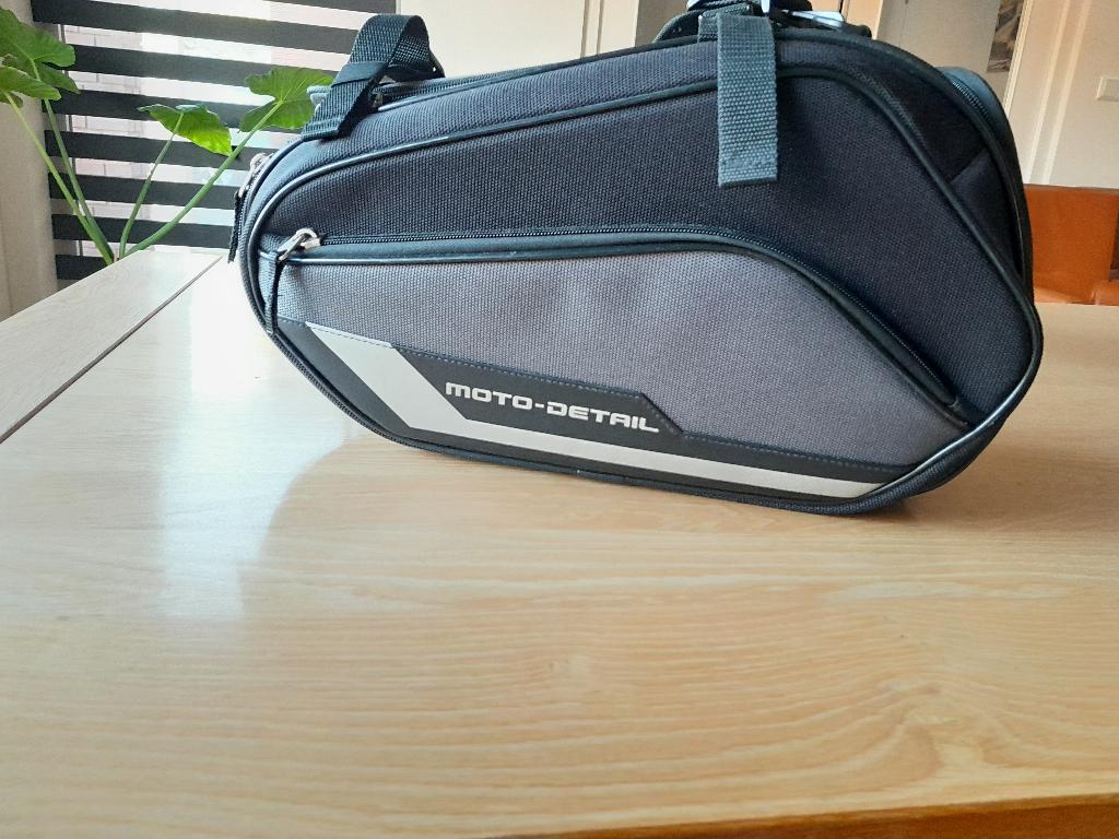 Zadeltassen Saddle Bags zadeltas motorfiets, Ophalen, Zo goed als nieuw