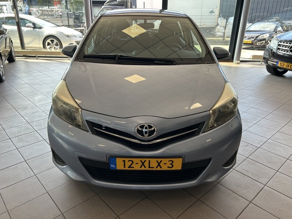 Toyota Yaris 1.0 VVT-i Aspiration 97 DKM BJ 2012 !, Auto's, 21 km/l, 527 kg, 750 kg, Blauw