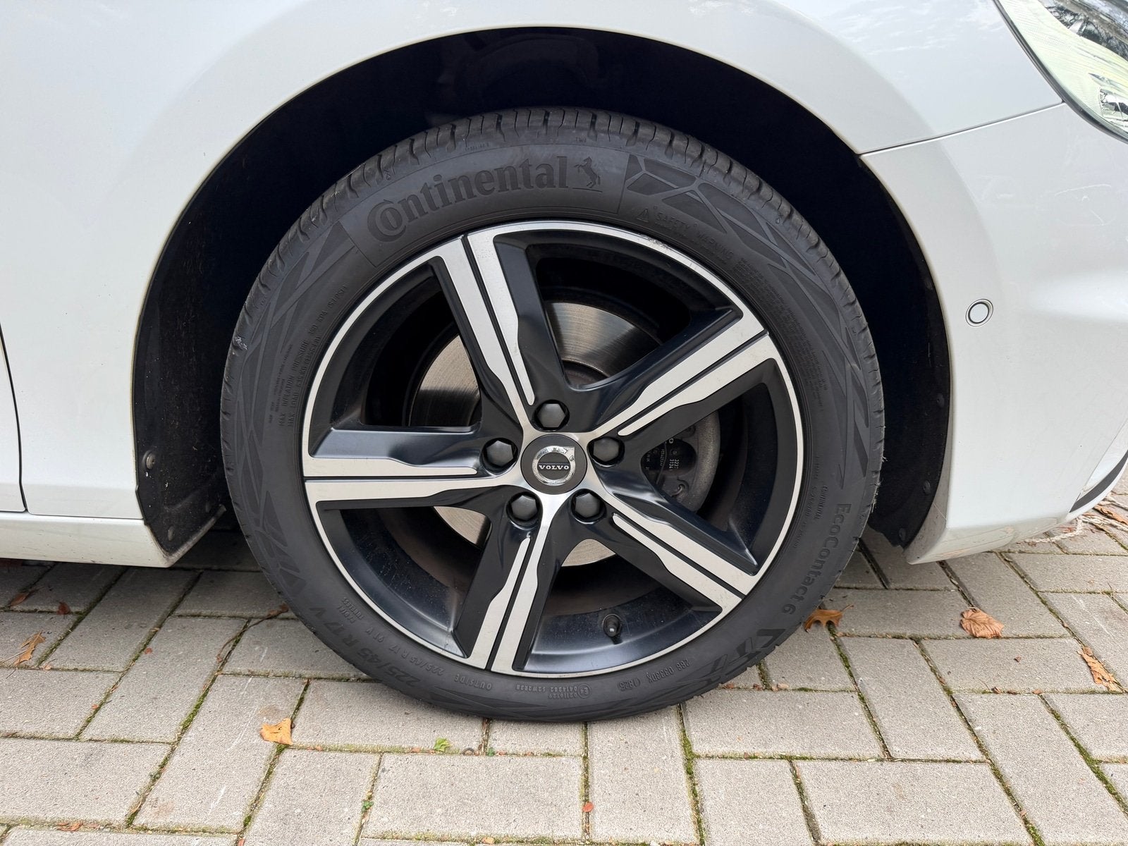 Volvo V40 2.0 T4 Business Sport (bj 2018), Auto's, Gebruikt, Euro 6, Wit, Bedrijf
