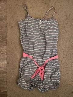 grijs broek pakje H&M in maat 134 jumpsuit, Gebruikt, Meisje, H&M, Ophalen