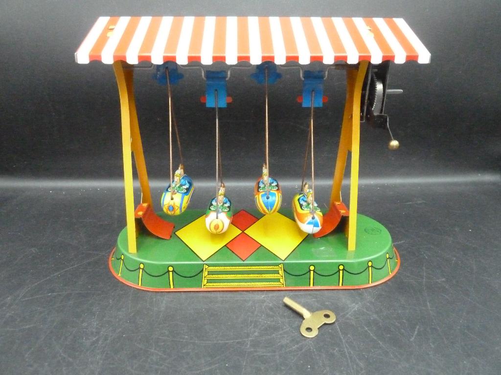 Vintage blikken speelgoed zweefmolen schommel, Antiek en Kunst, Antiek | Speelgoed, Ophalen of Verzenden