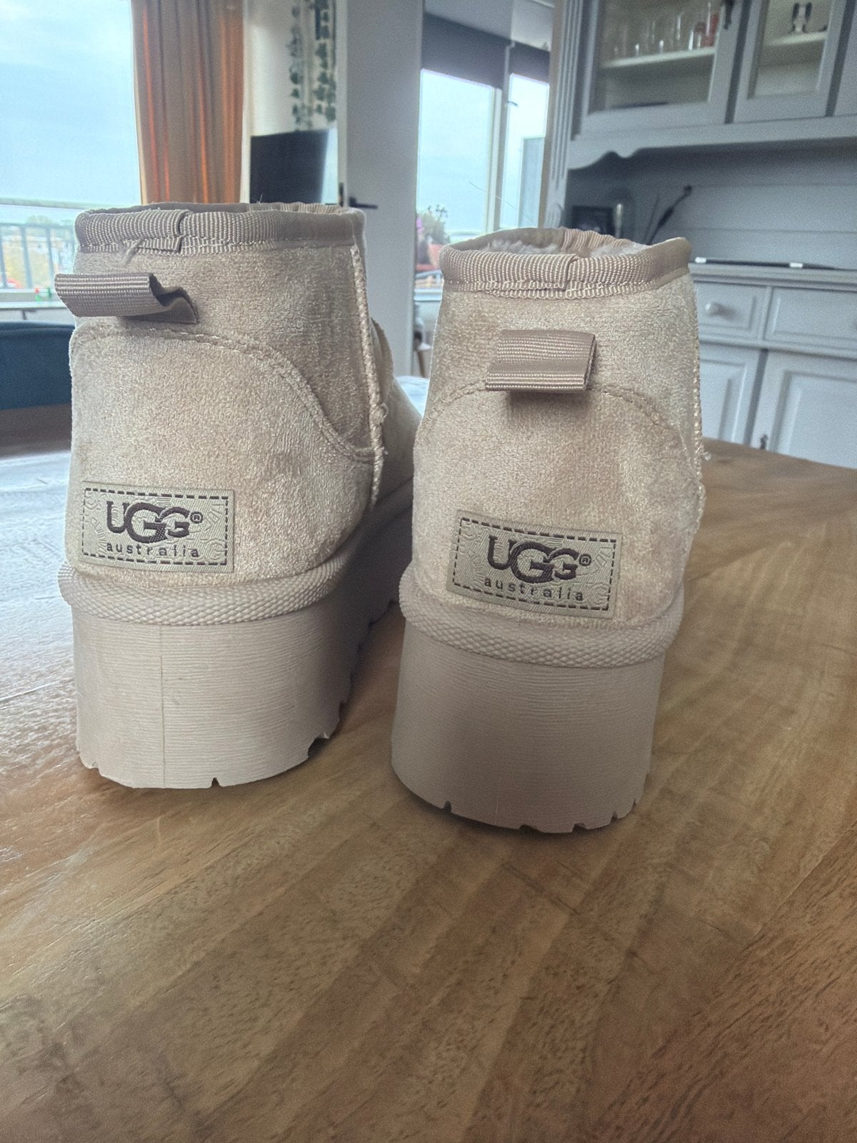UGG Classic Mini Platform - Maat 40, Ophalen, Beige, Lage of Enkellaarzen