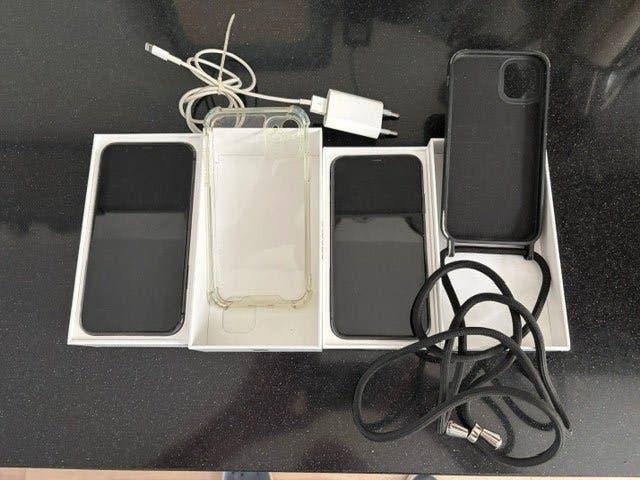 I-Phone 11, 2 stuks, Telecommunicatie, Mobiele telefoons | Apple iPhone, Gebruikt, Zwart, 64 GB, Zonder simlock