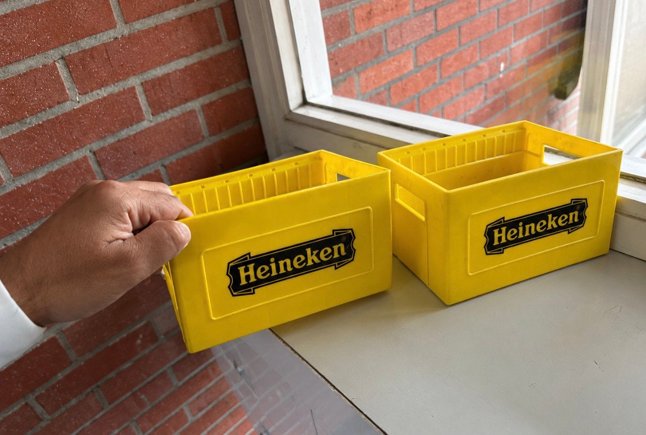 2 stuks Heineken cd rekjes, Ophalen of Verzenden, Minder dan 50 cm