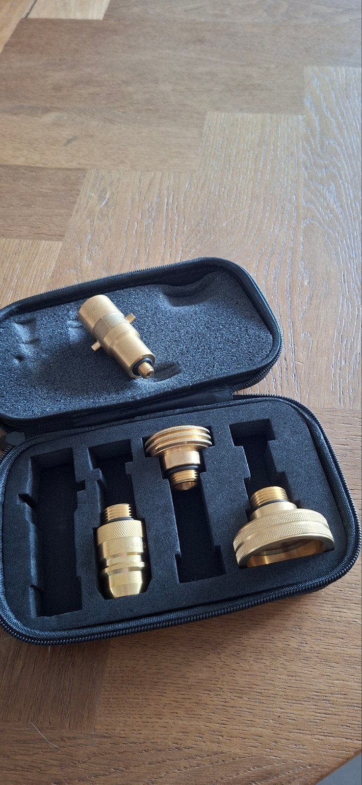 Adapter Set voor LPG in het buitenland., Caravans en Kamperen, Ophalen of Verzenden, Zo goed als nieuw