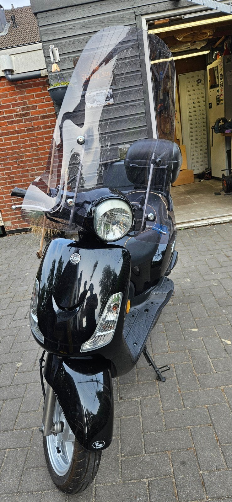 Sym Fiddle II bwj:12-2017 - Zwart, inclusief accessoires, Ophalen, Gebruikt, Benzine