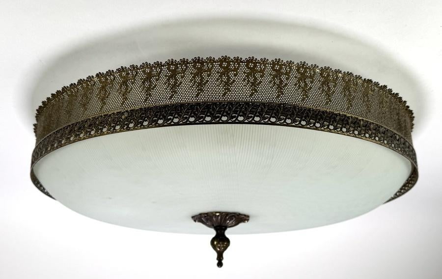 1222. Messing plafondlamp met opaalglas, midden 20e eeuw, Ophalen of Verzenden
