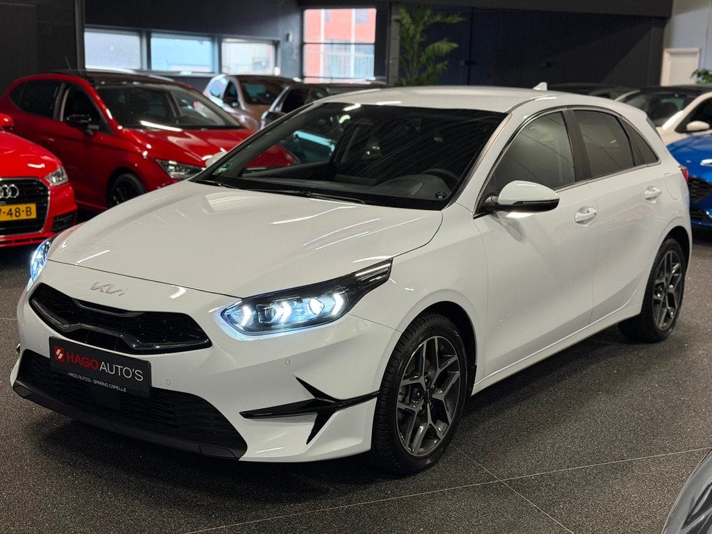 Kia Cee'd 1.5 T-GDi MHEV 140-PK/BTW/AUT/LED/NAVI/PDC/CAMERA/, Stof, Gebruikt, Wit, Origineel Nederlands