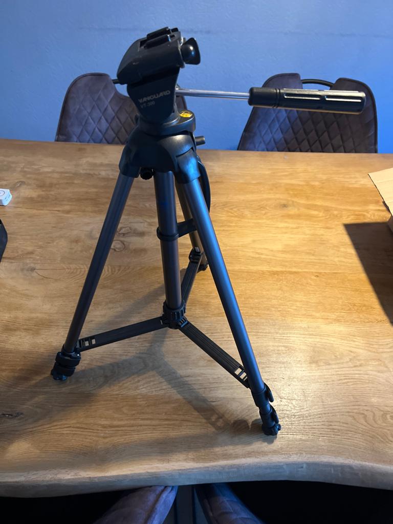 Vanguard VT-300 Driepoot Statief - met draagzak, Zo goed als nieuw, Minder dan 150 cm, Met balhoofd, Ophalen of Verzenden