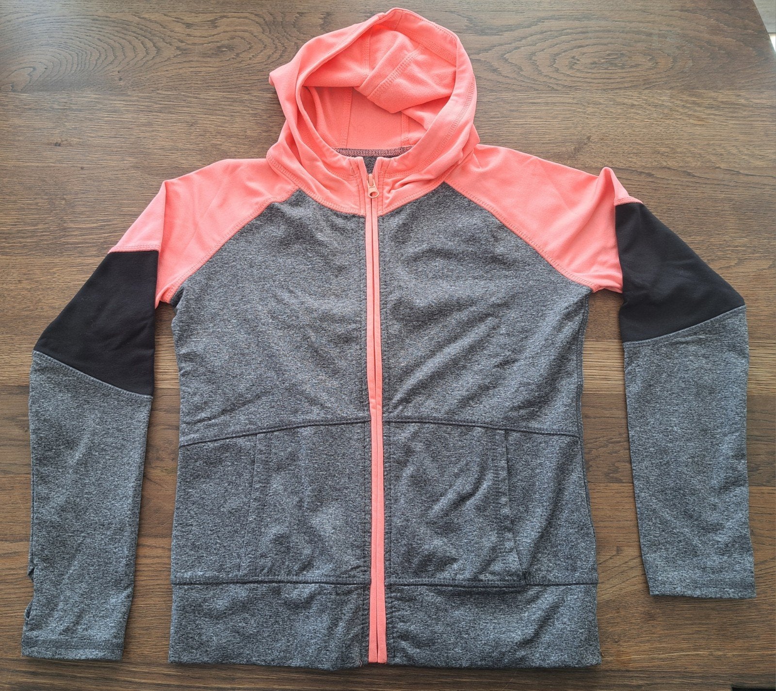 zgan Sportvest / vest in mooie kleurstelling  maat 146, Ophalen of Verzenden, Zo goed als nieuw, Meisje, Trui of Vest