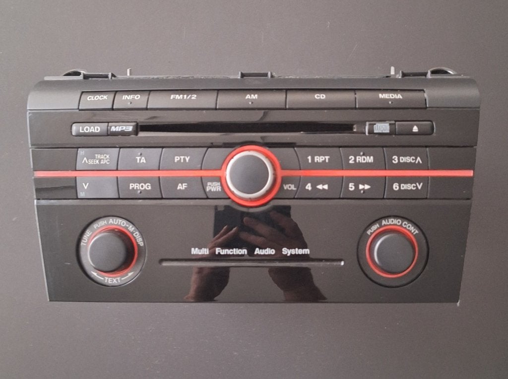 Mazda 3 BK Sanyo auto-radio fm am cd mp3 media, Auto diversen, Ophalen of Verzenden, Zo goed als nieuw
