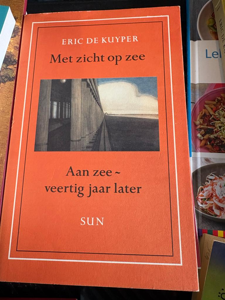 Met zicht op zee - Eric de Kuyper (SUN), Ophalen of Verzenden, Zo goed als nieuw
