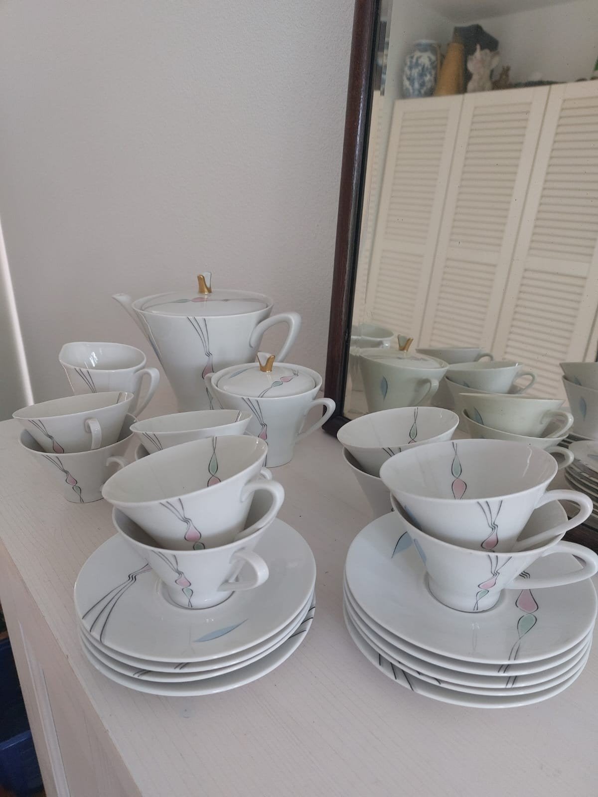 Vintage porseleinen theeservies met art deco, Ophalen