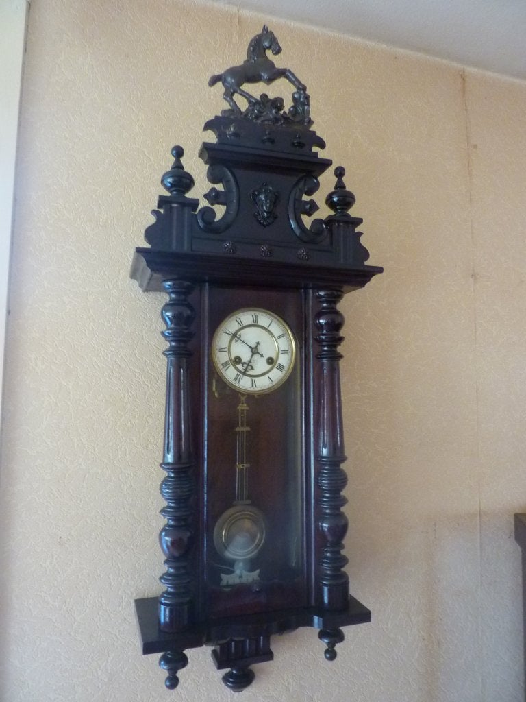 antieke paardjesklok regulateur gustav rond 1900 ornament, Antiek, Ophalen, Gebruikt, Wandklok