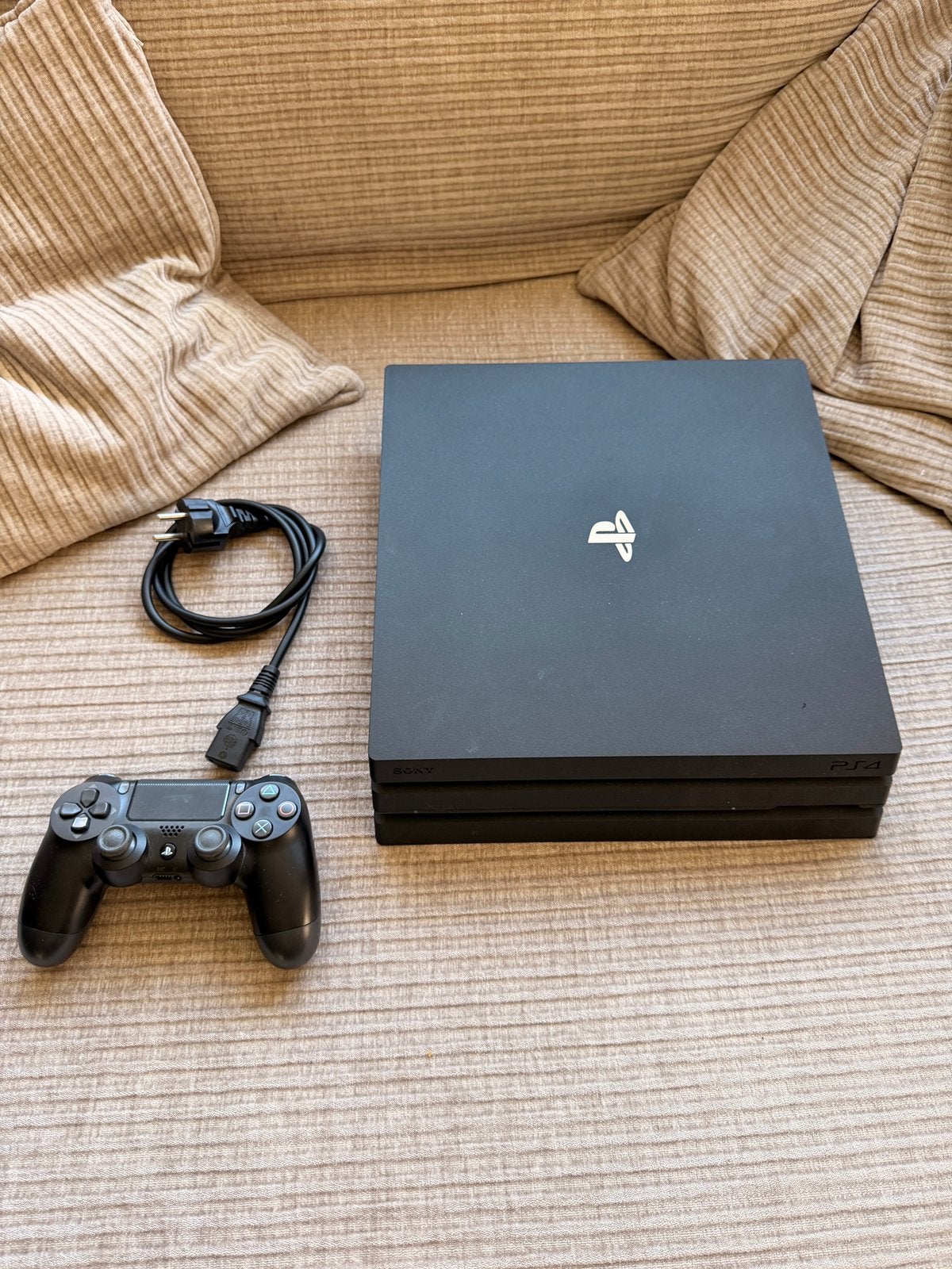 Playstation 4 Pro 1tb ** FW 12.50 **, Spelcomputers en Games, Ophalen, Gebruikt, 1 TB, Met 1 controller
