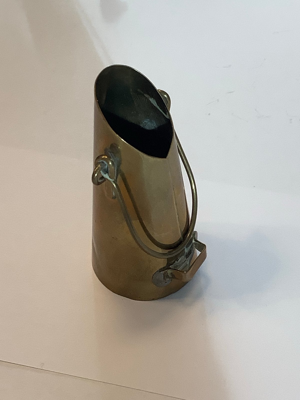 Miniatuur kolenkit van messing lengte 6,5 cm en rond 3 cm., Ophalen of Verzenden, Koper