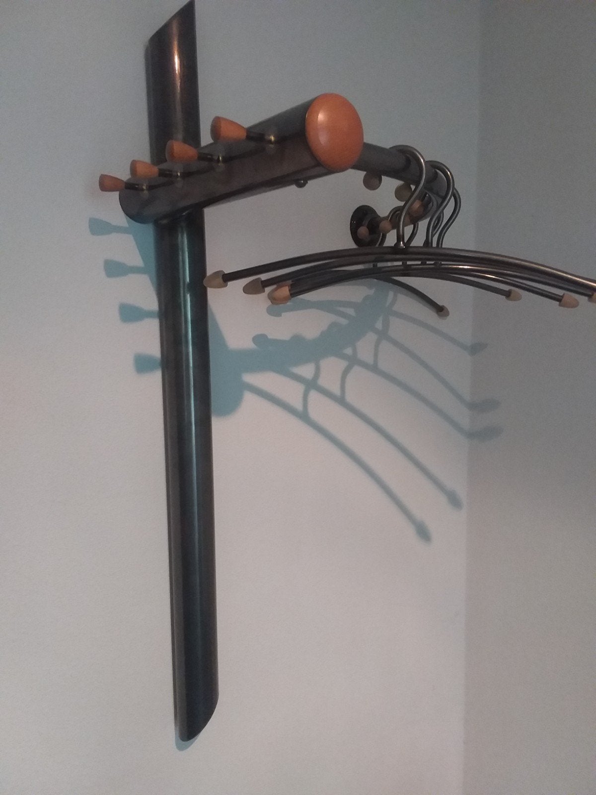 zgan kapstok. antraciet metaal met hout accenten. 4 knoppen, Zo goed als nieuw, Minder dan 100 cm, Metaal, Ophalen