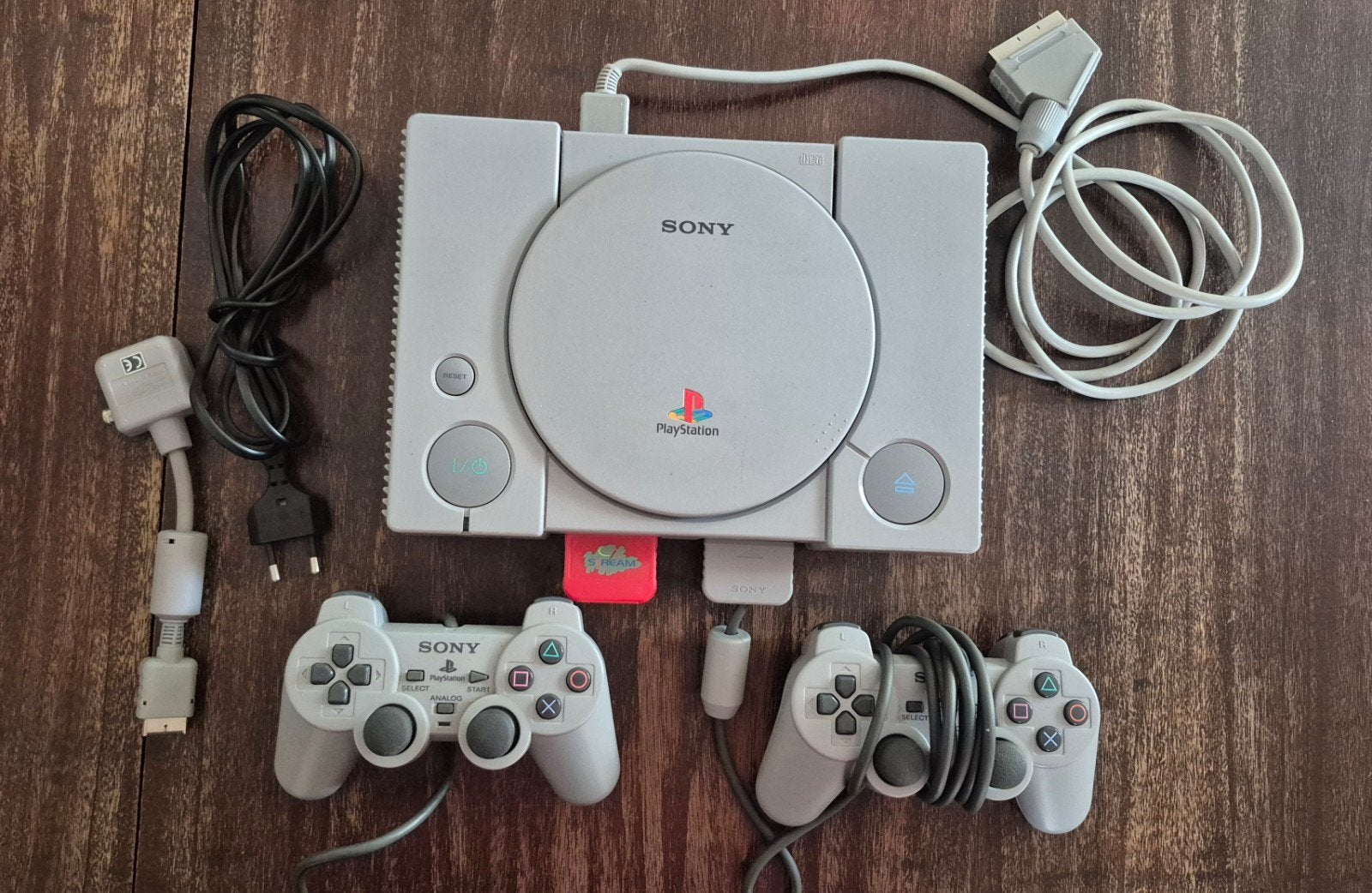 Sony Playstation 1 met Gunpistool!, Ophalen of Verzenden, Met 2 controllers