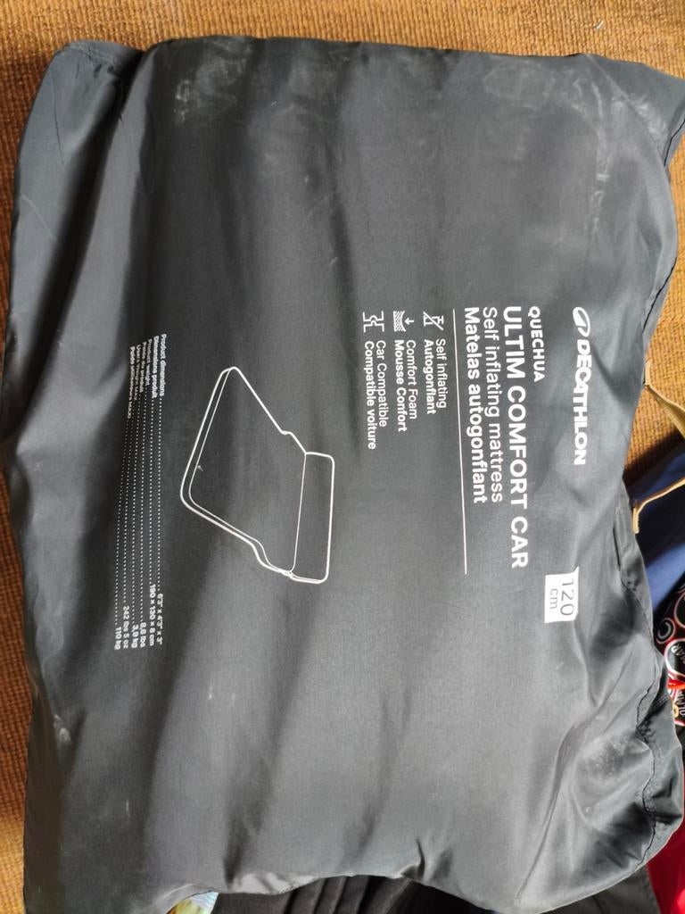 QUECHUA ULTIM COMFORT CAR Zelfopblaasbaar Matras 120cm, Ophalen of Verzenden, Ingebouwde pomp, Gebruikt, 1-persoons